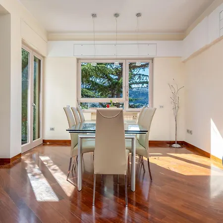 Pine House Apartamento *